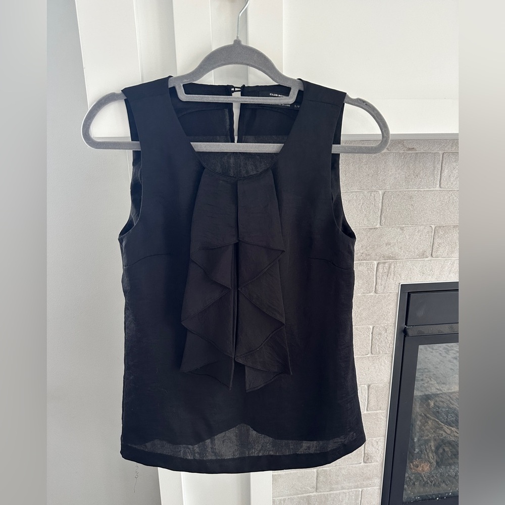 Club Monaco Black Sleeveless Ruffled Blouse| size small